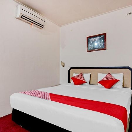 OYO 90697 Hotel Wisata Dumai Buitenkant foto