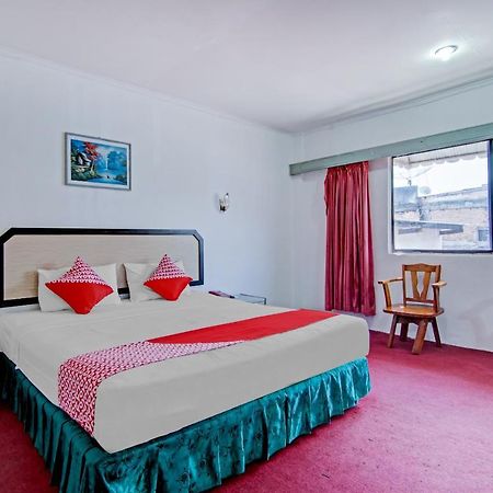 OYO 90697 Hotel Wisata Dumai Buitenkant foto
