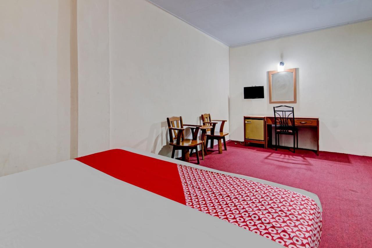 OYO 90697 Hotel Wisata Dumai Buitenkant foto