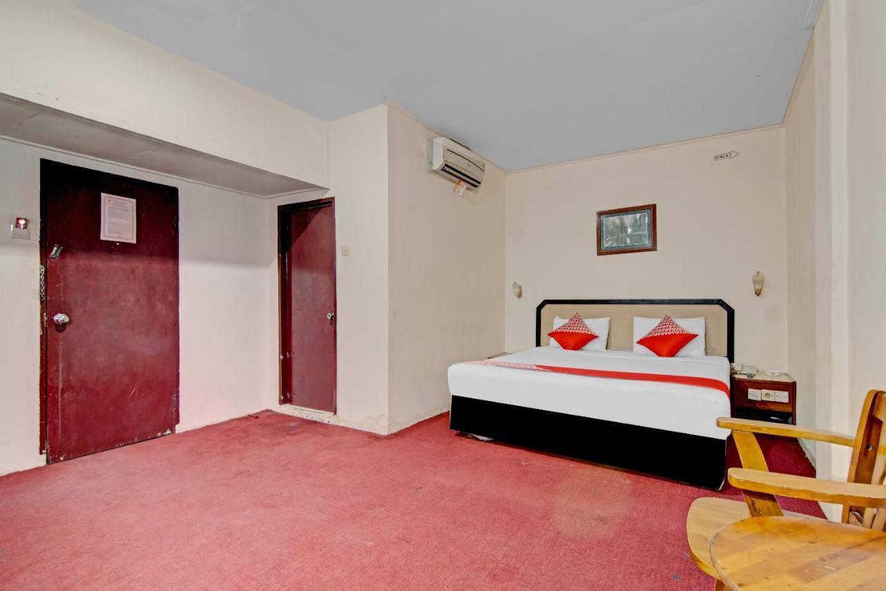 OYO 90697 Hotel Wisata Dumai Buitenkant foto
